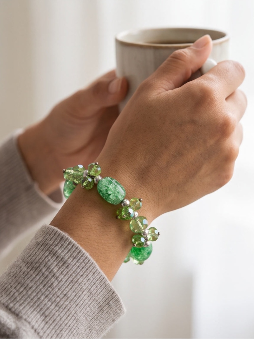 Emerald Color Crackle Stretch Bracelet NWOT